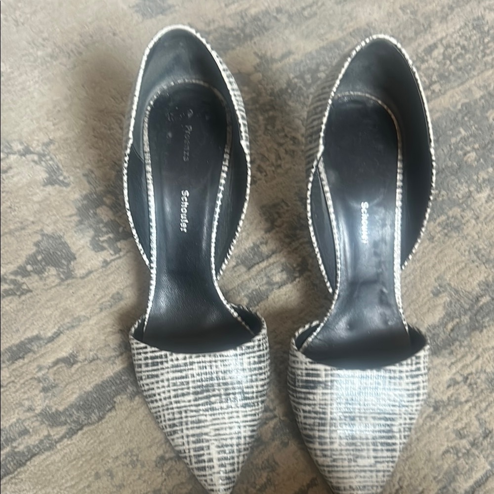 Soft Style Black and White Classic Heels